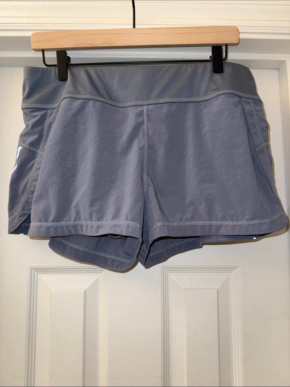Athleta Running Shorts Slate Blue L Built-In Brief Zip Pocket 983377